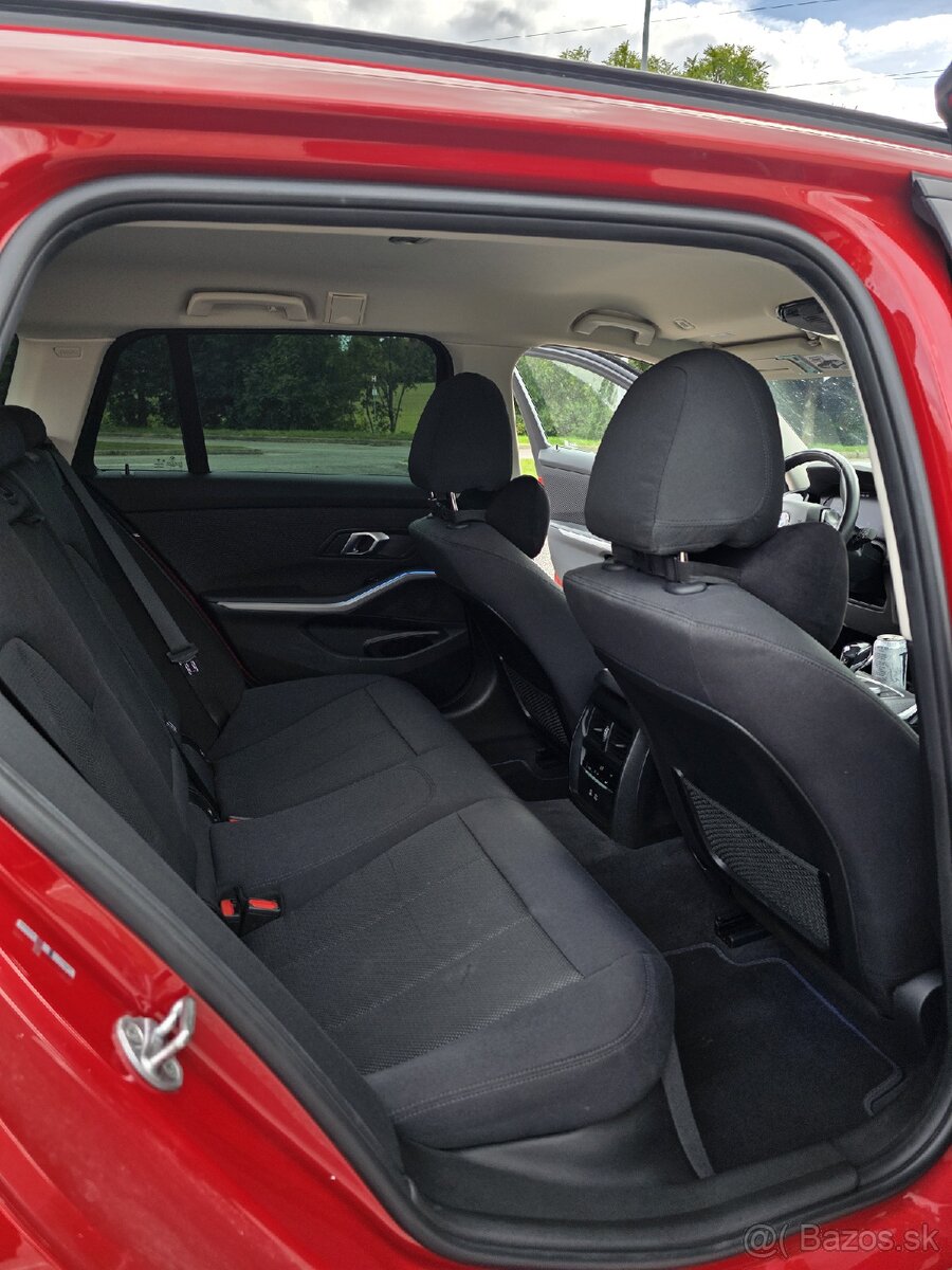 🚘 BMW 320d Touring mHEV A/T – 2020 – TOP stav - 12