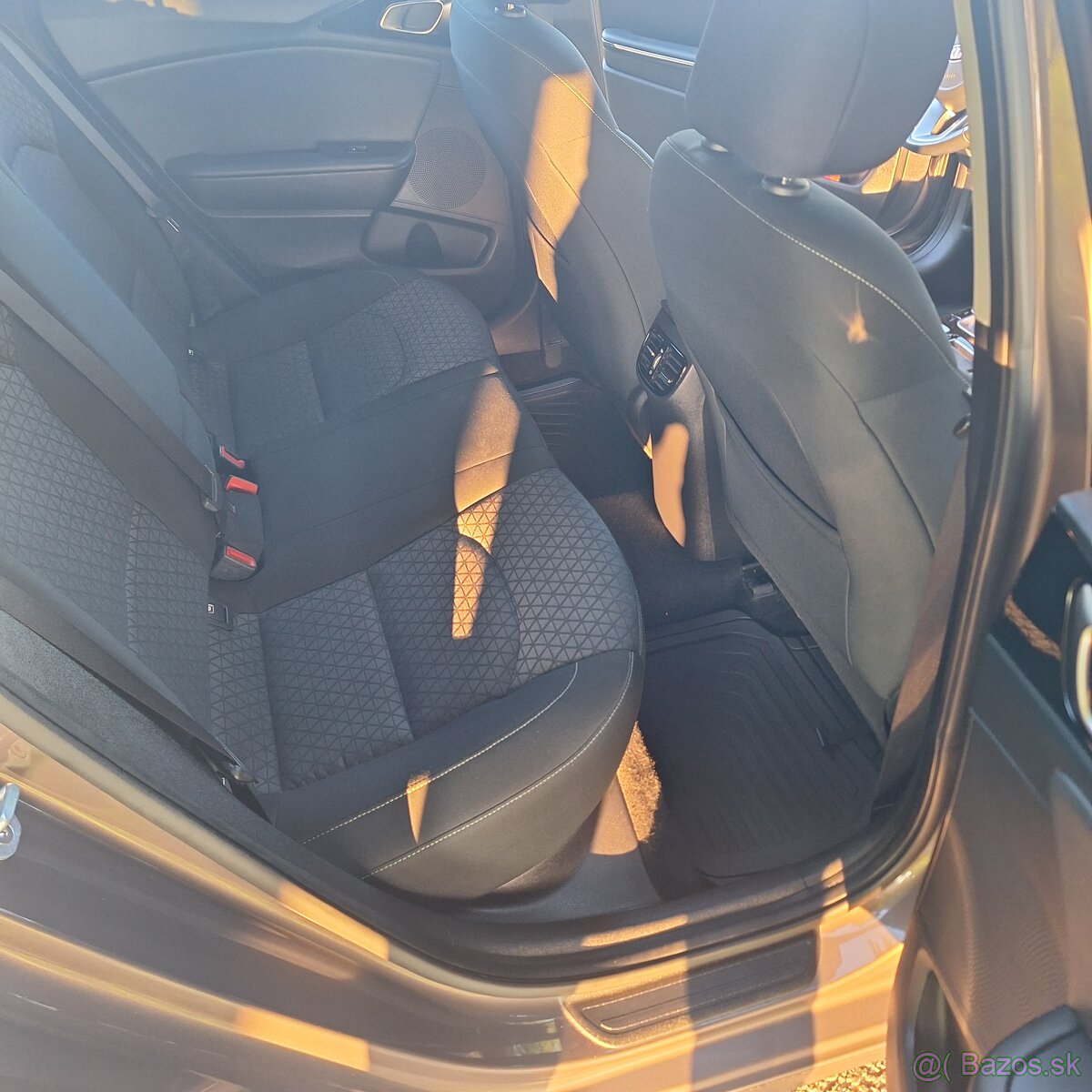 Kia ceed SW 1.6 crdi, 100kw - 12