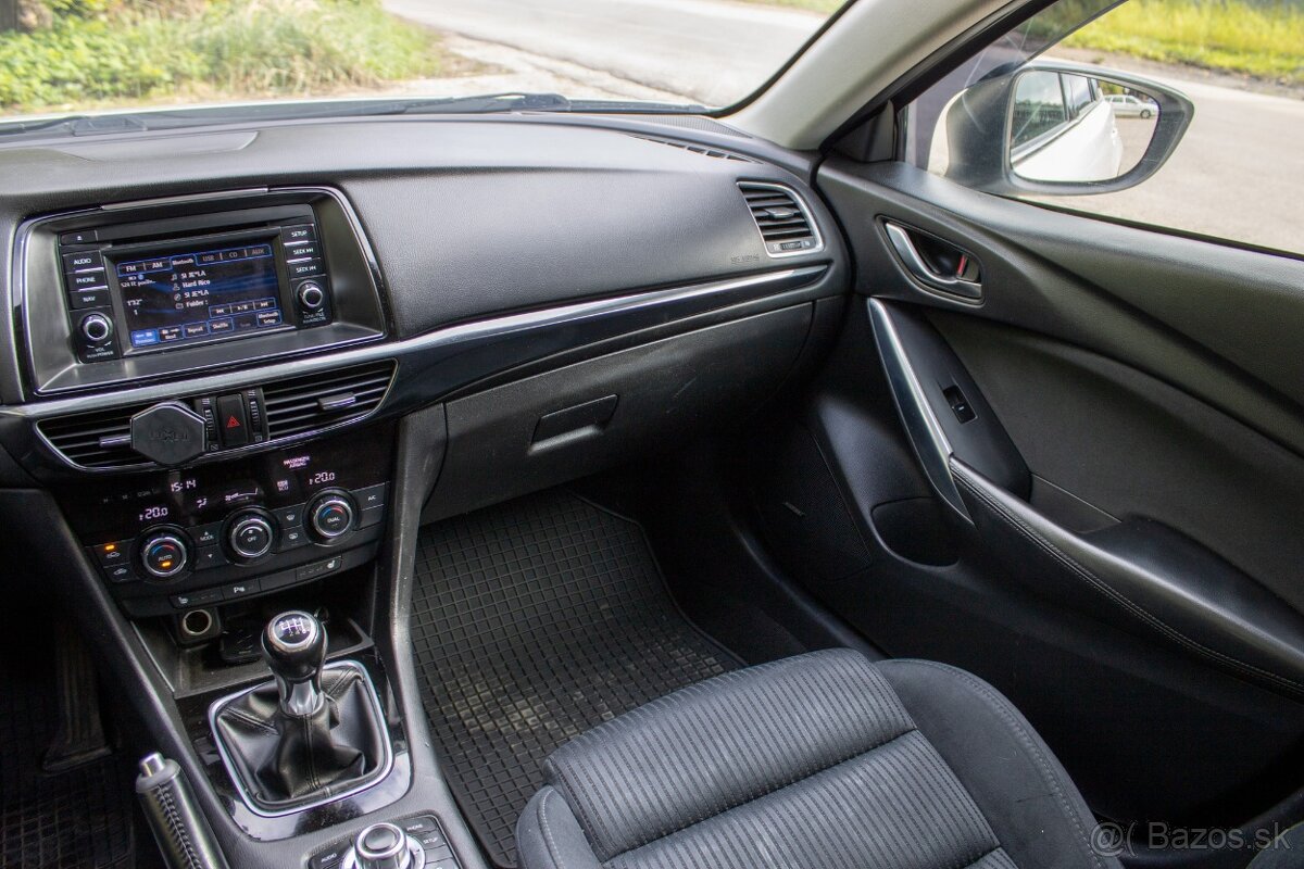 Mazda 6 Combi (Wagon) 2.2 Skyactiv-D Revolution, 129kW, M6 - 12