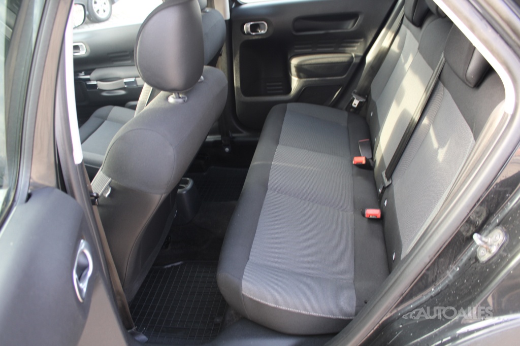 Citroen C4 Cactus 1,6 HDi 73 kW CHALLENGE - 12