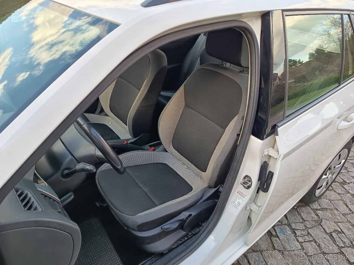 ŠKODA FABIA 1,2 TSI 66kW COMBI - 12