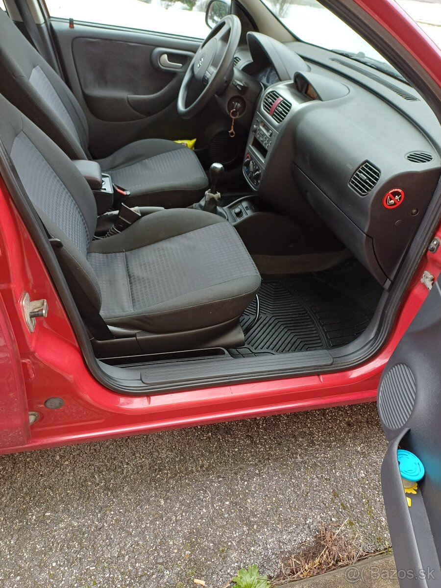Opel Corsa 1,0 benzín - 101 000 Km - 12