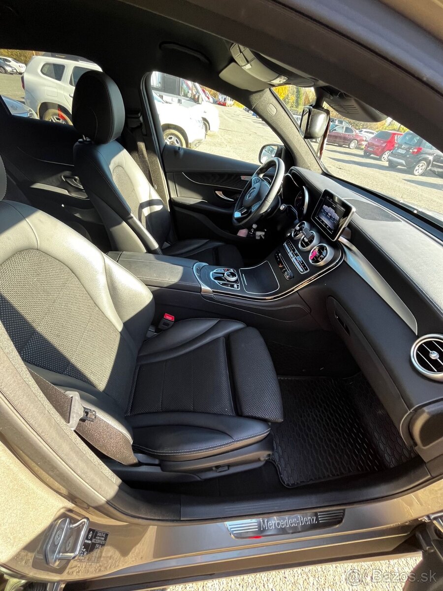 Mercedes-Benz GLC 250 d 4MATIC kupé - 12