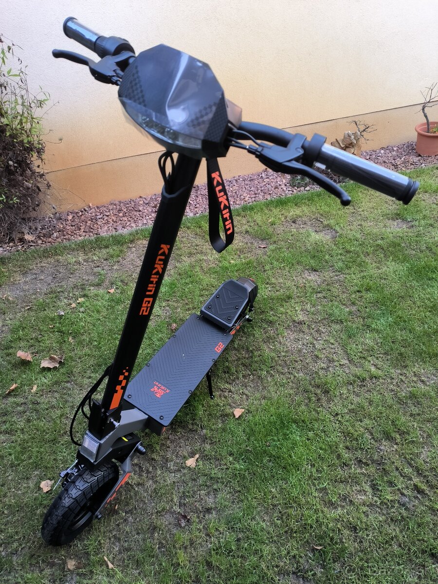 Kukirin G2 800 W 15 Ah 2025 - ZARUKA - 0 Kilometrov - 12