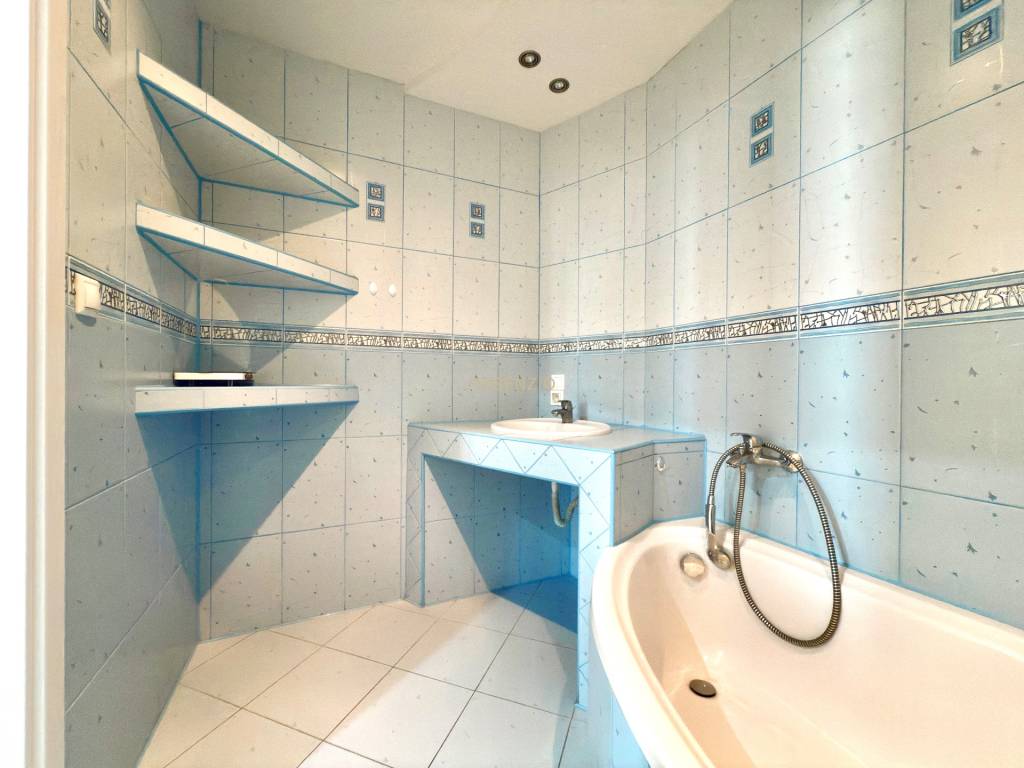 ASSENZIO - EXKLUZÍVNE - PREDAJ - 3,5 IZBOVÝ BYT - LEVICE - 12