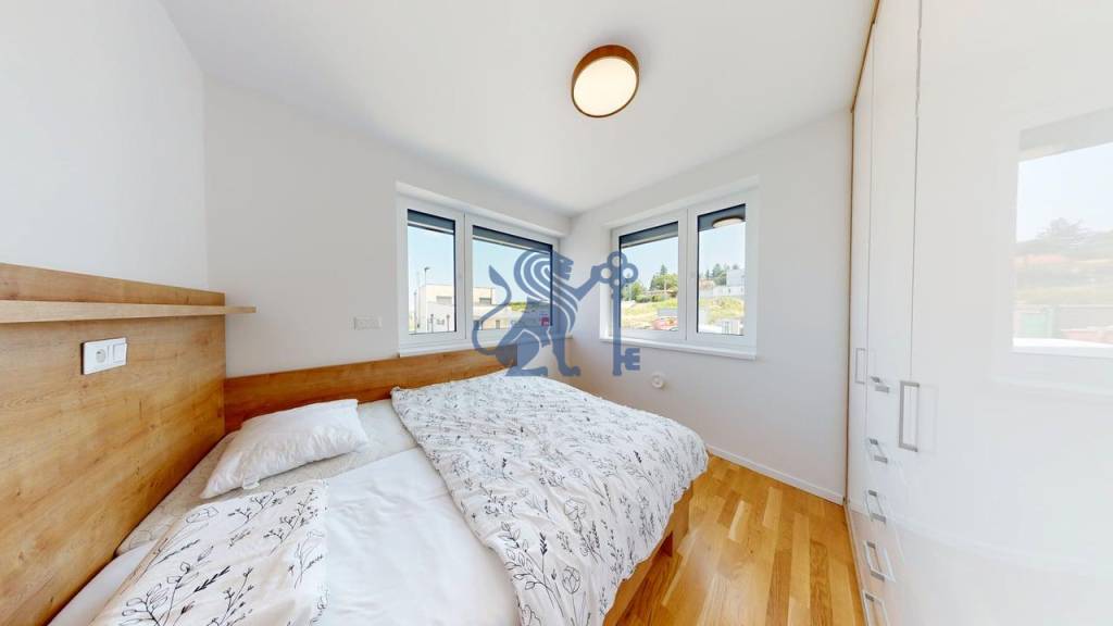 Nadštandardný 5-izbový rodinný dom v Záhorskej Bystrici – Or - 12