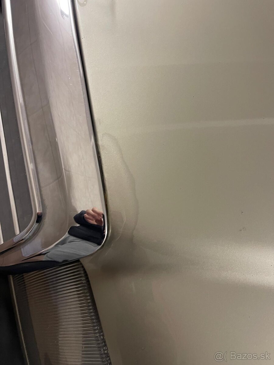 Mercedes-Benz 200E - 12