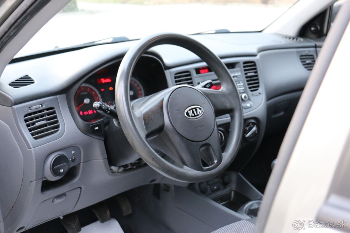 Kia Rio 1.4 LX - 12
