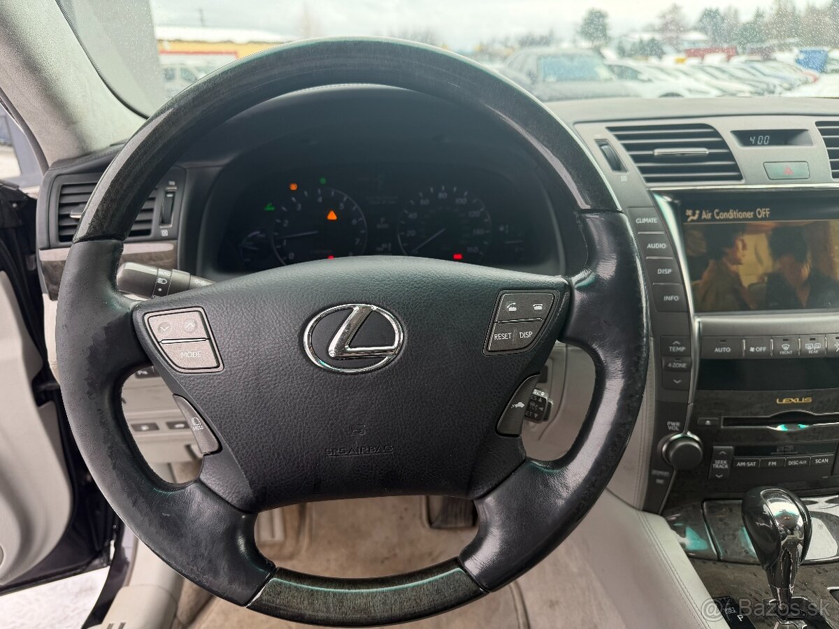 Lexus LS 600hL • 2008 • 4x4 • TOP VÝBAVA - 12