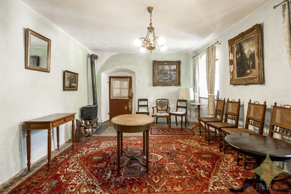 Historický rodinný dom v srdci obce Štiavnické Bane - 12