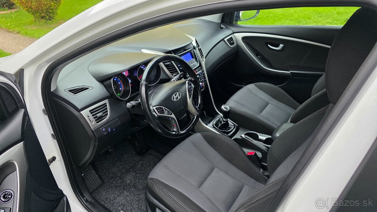 Hyundai I30 CW 1.6 CRDi,kúpené na SK - 12