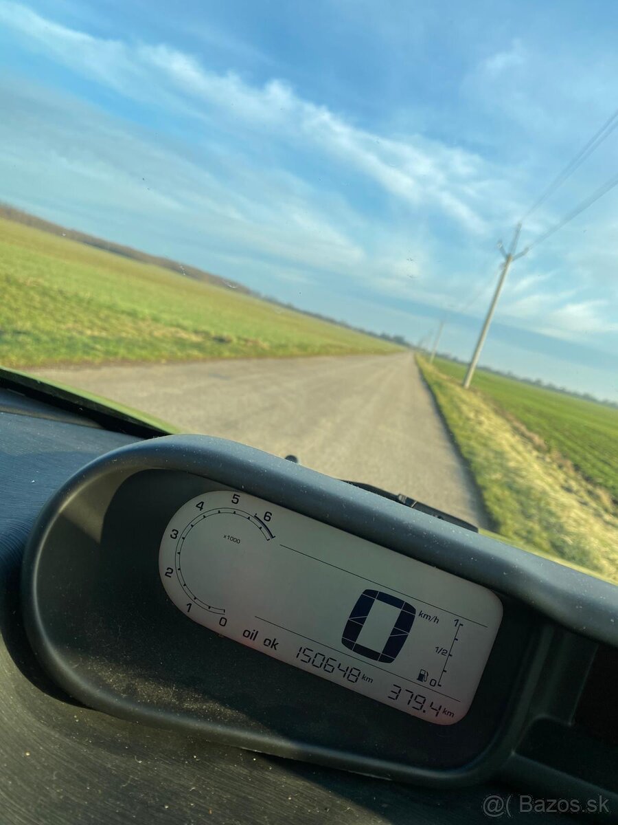 Citroën c3 Picasso 1.4 vti 70 kW s tažným zariadením - 12