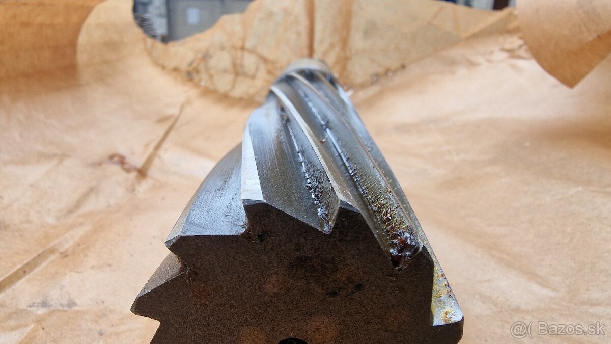 Predám rôzne druhy nástrojov na obrábanie kovov - 12