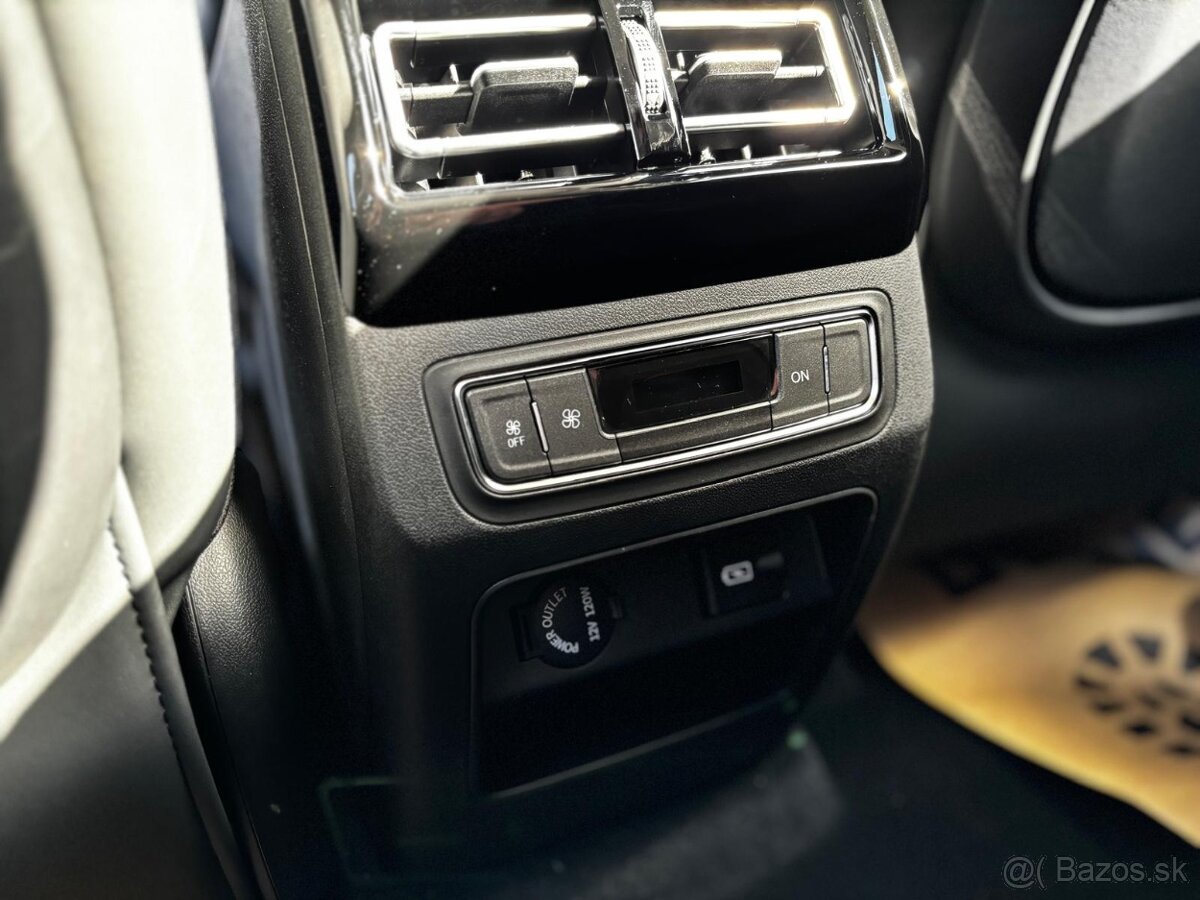 Dongfeng Forthing U-TOUR 7-miestny - 12