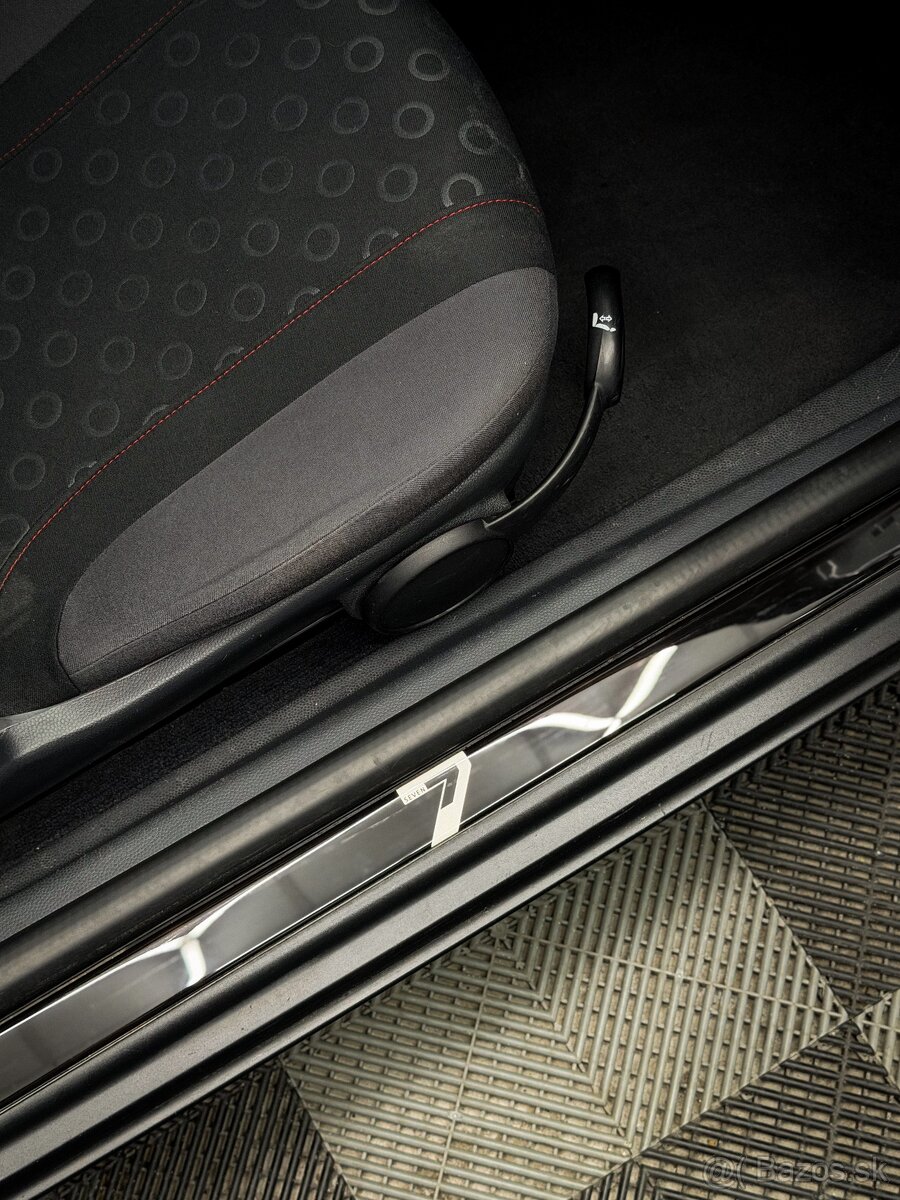 Mini Cooper Seven edícia - 12