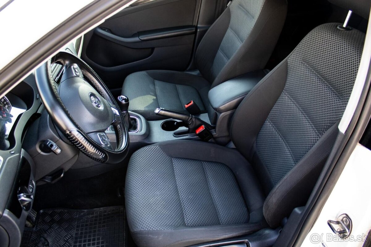 Volkswagen Jetta 1.6 TDi / 77 kW / 2013 - 12