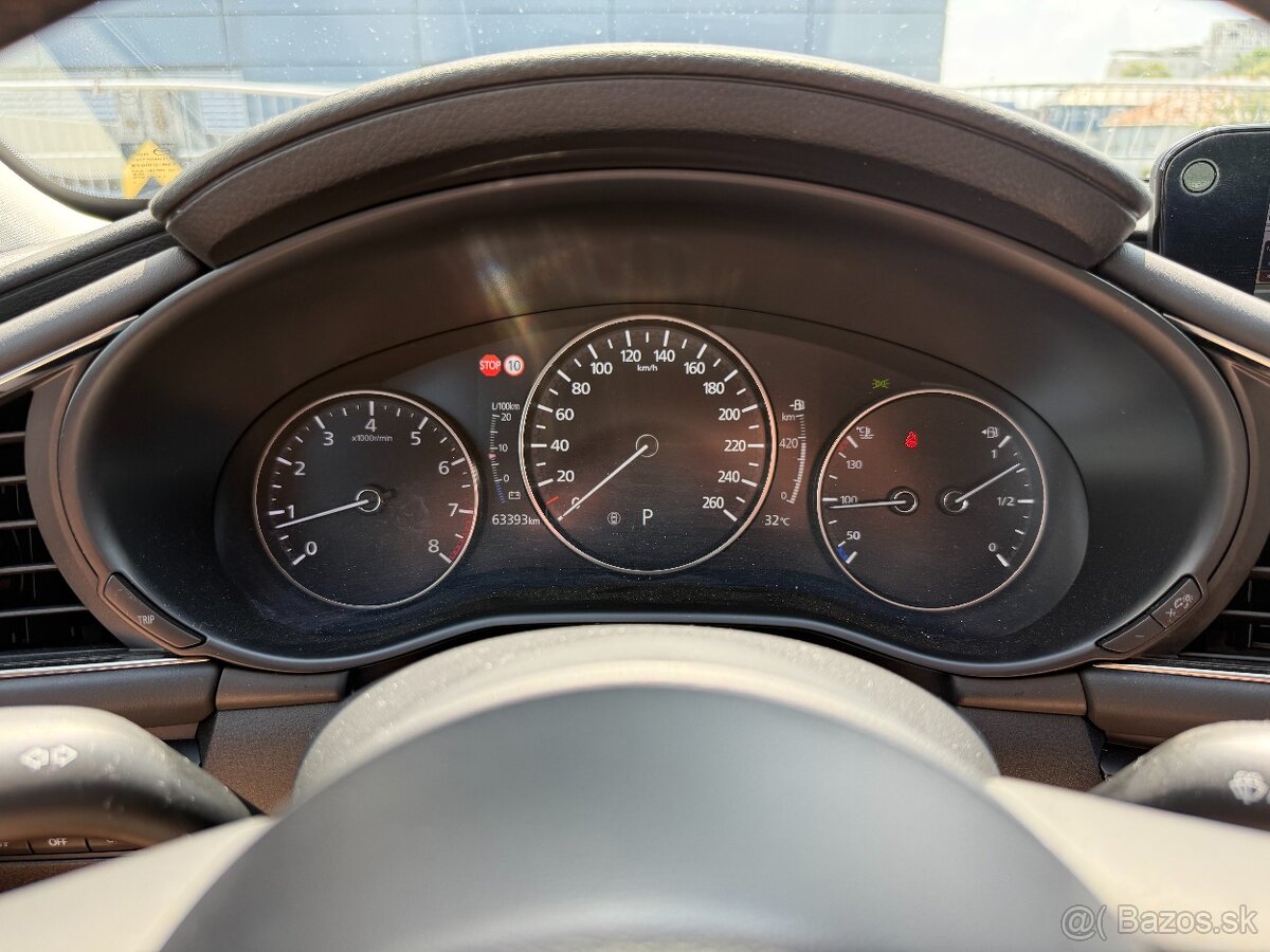 Mazda 3 2.0 Skyactiv G122 Plus A/T - 12