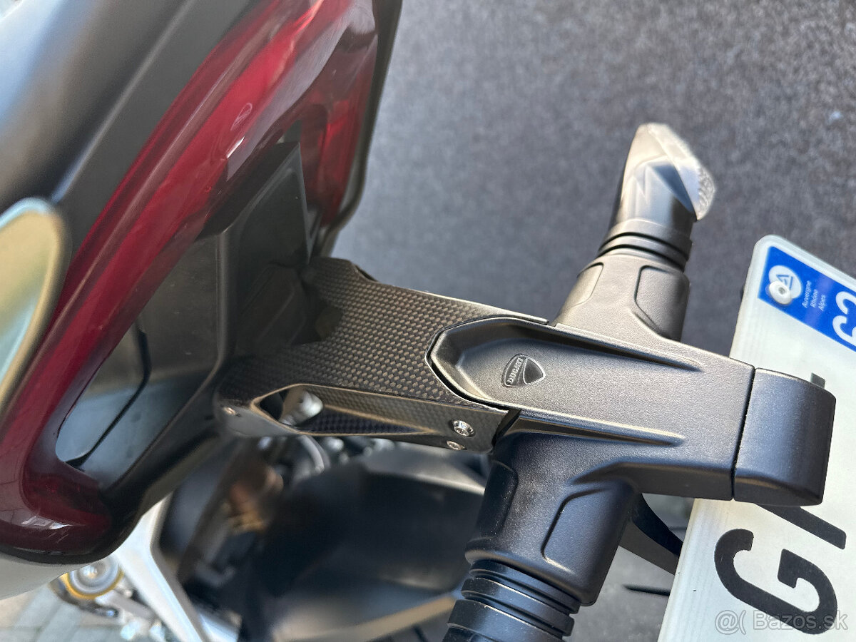 Ducati Streetfighter V2 2023 - 12