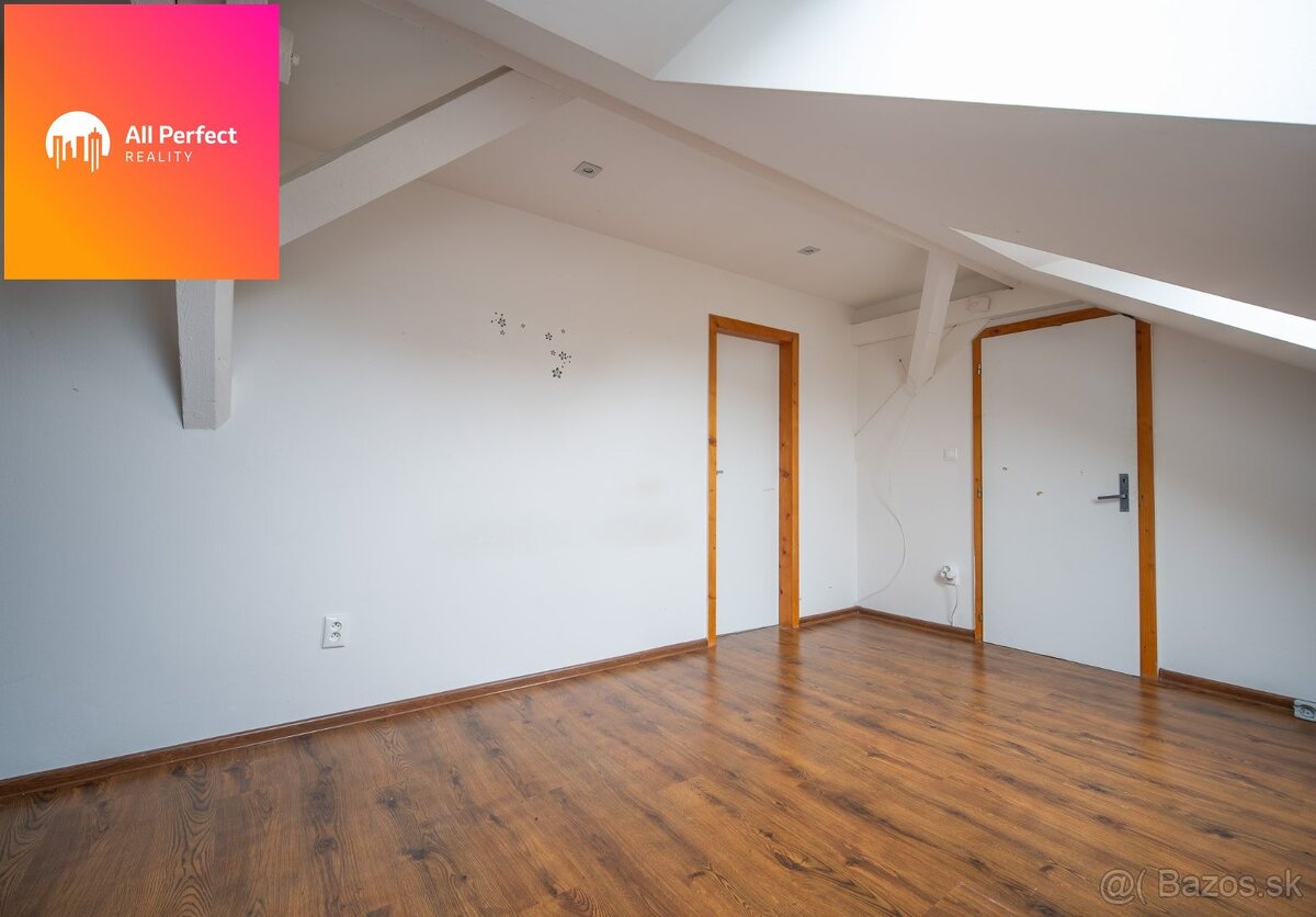 Polyfunkčný dom s obchodom a bytom na predaj - 12