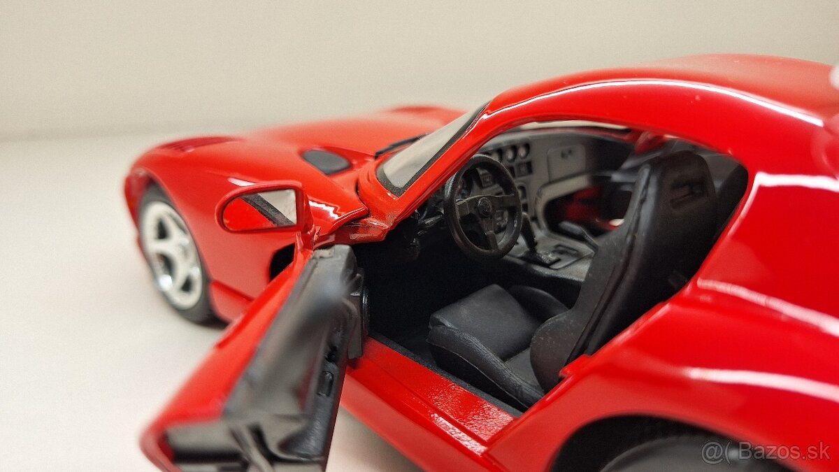1:18 DODGE VIPER GTS / GT2 - 12