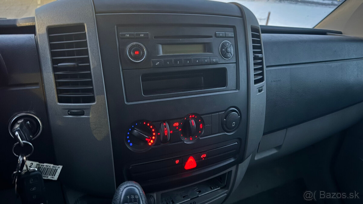 Volkswagen Crafter 2,5tdi - 12