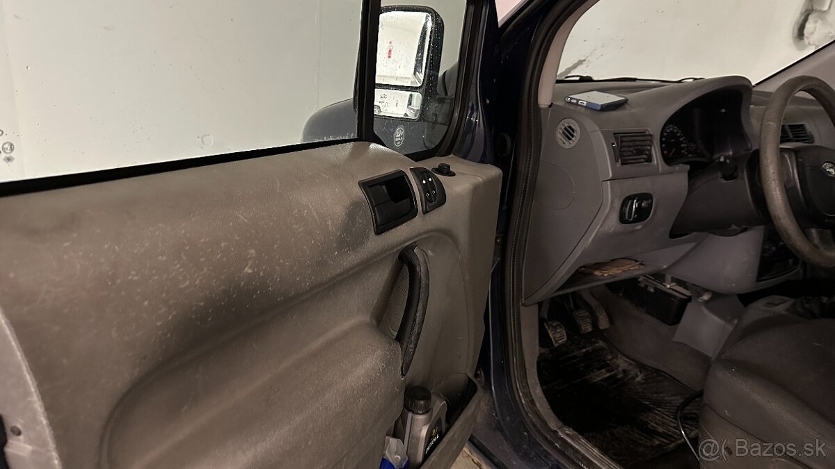 FORD TOURNEO CONNECT 1.8 TDCI - 12