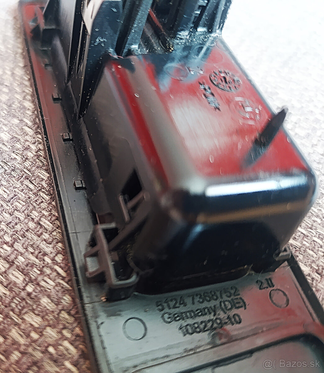 tlačítko otvárania kufra na BMW - 12