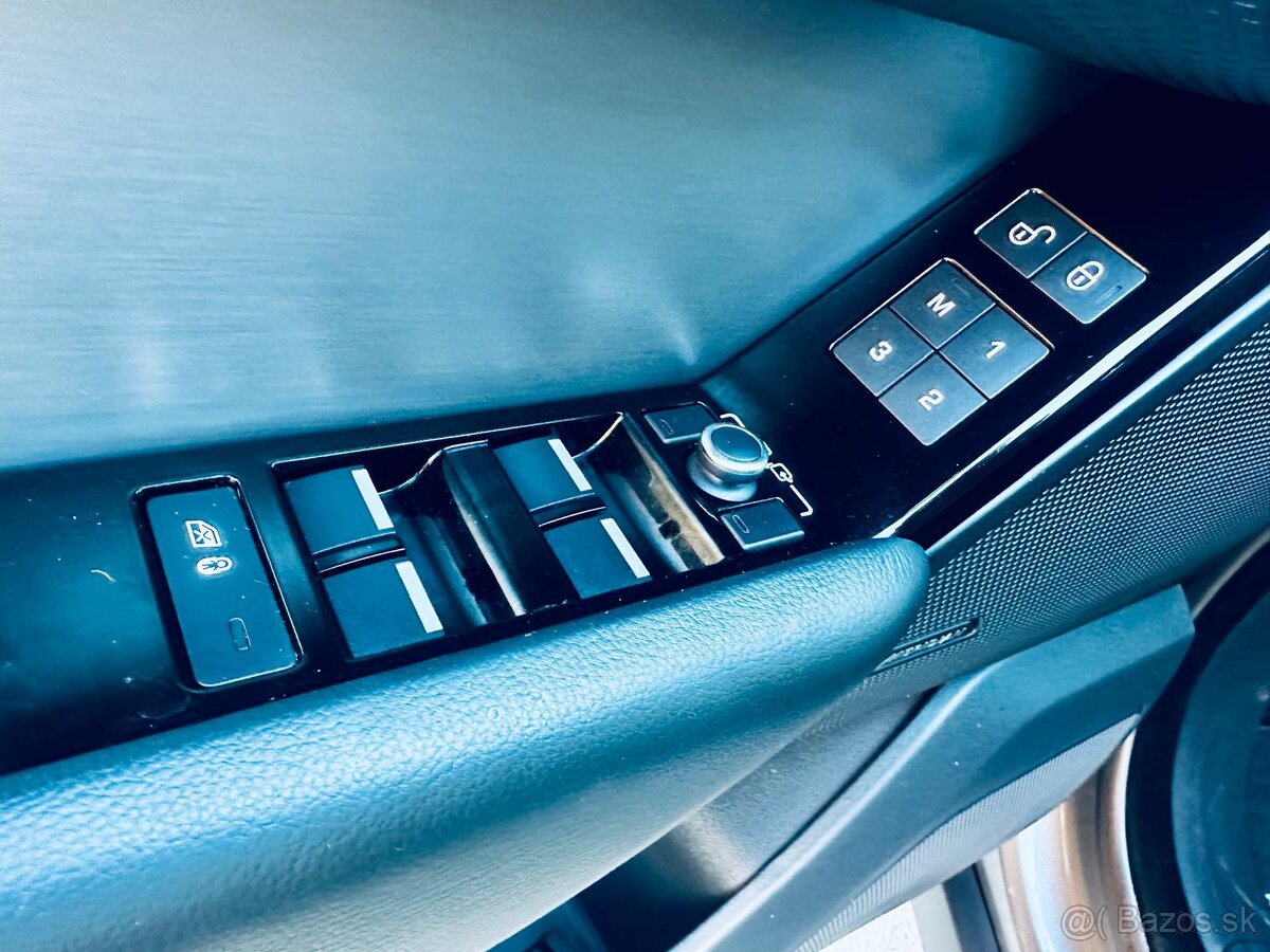 Land Rover Range Rover Velar 2.0D R-DYNAMIC Možná výmena - 12