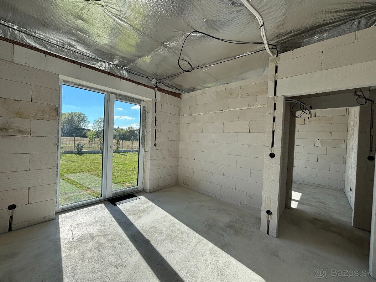 Jablonové: 4-izbový RD - 12