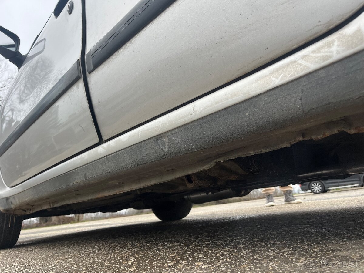 Fiat punto 1.1 40kw 1999 - 12