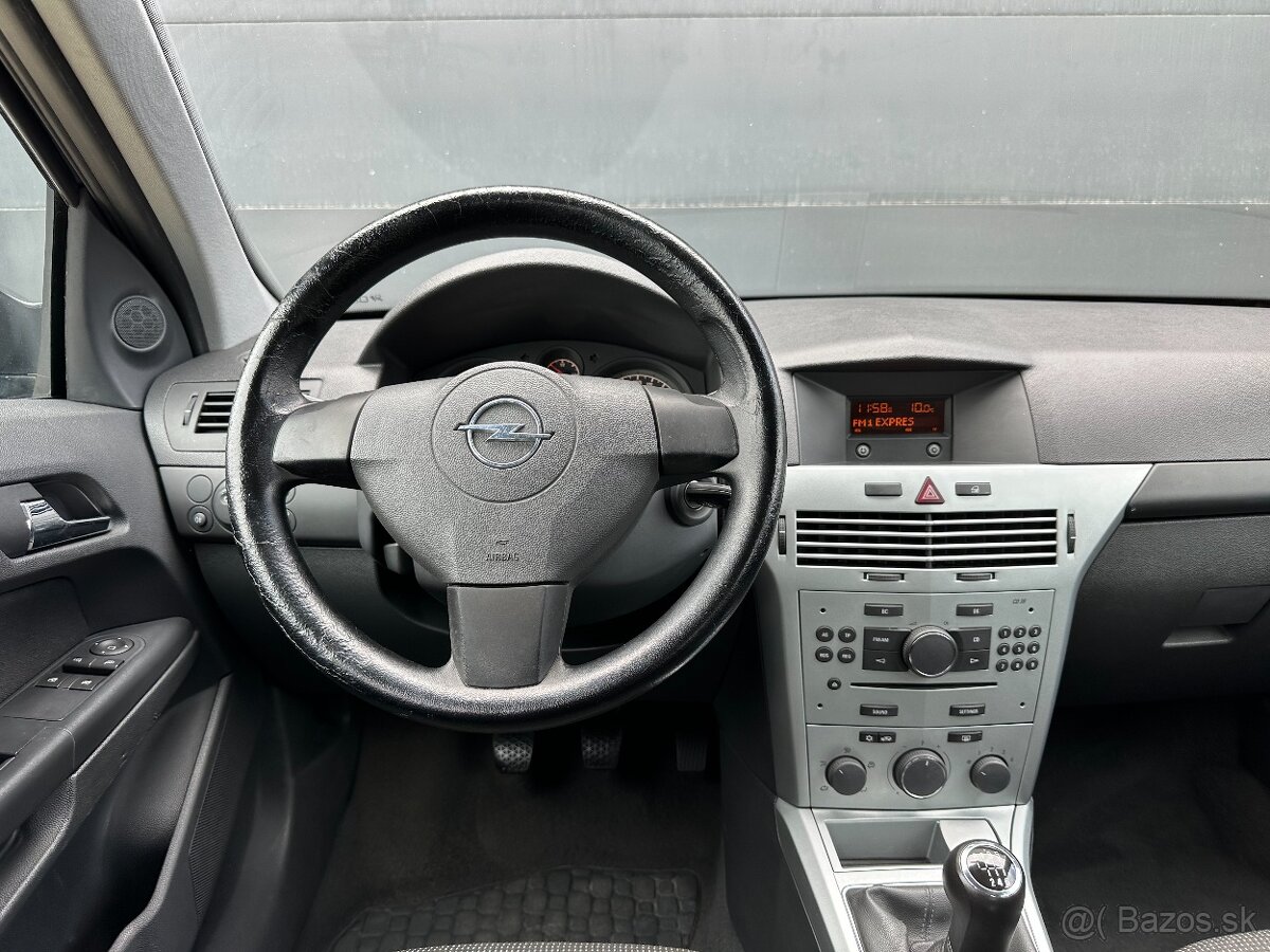 Opel Astra Caravan 1.9 CDTi r.v2010 - 12