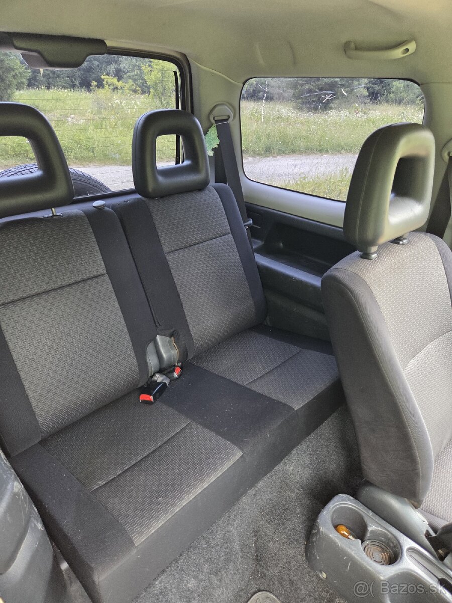 Suzuki Jimny 4x4 1,3 benzín - 12