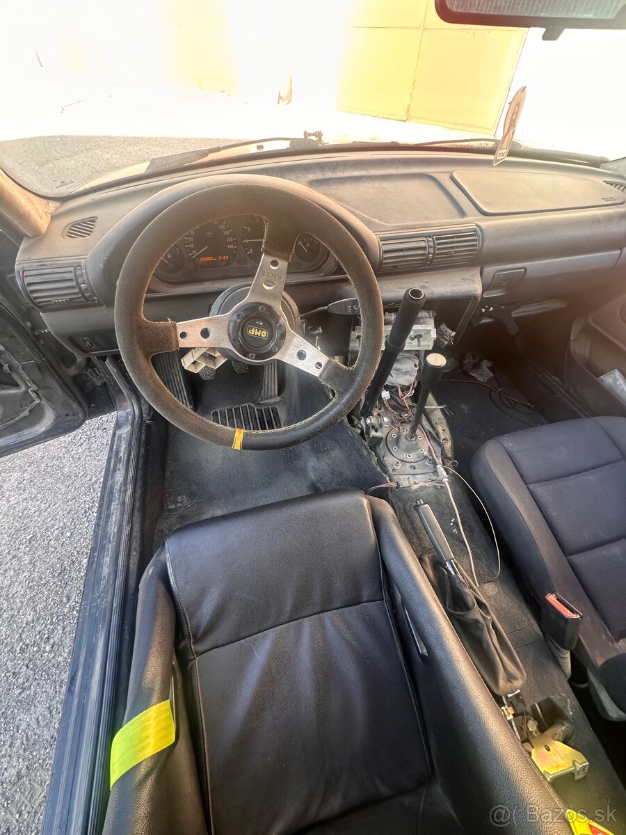 BMW E36 Compact 2.8 - 12