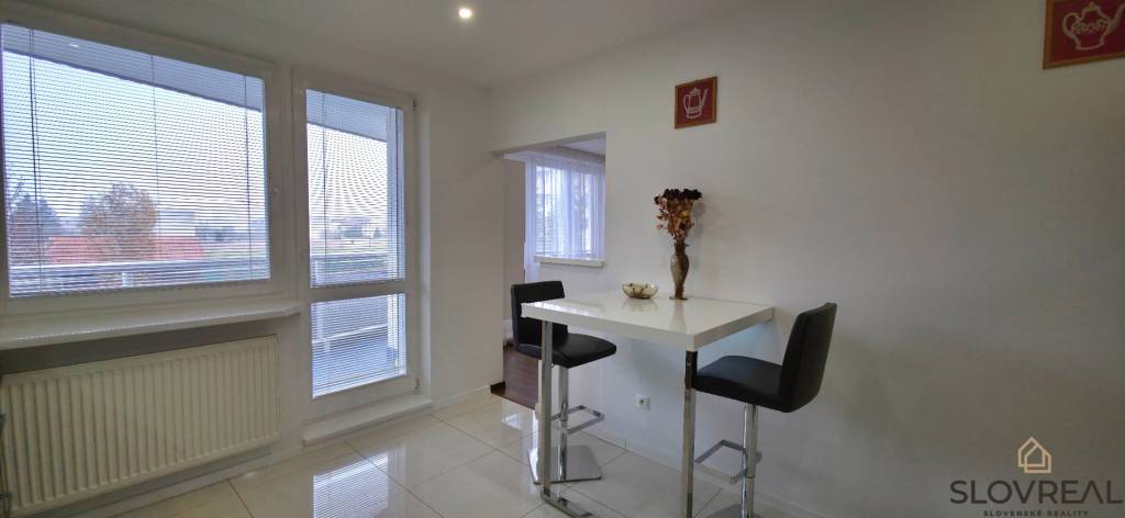 SLOVREAL na predaj 3 izbový byt, 80 m2 - 12
