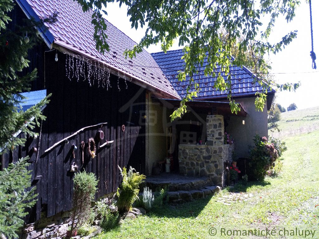 SKVELÁ CENA Exkluzívne - Dom/ chalupa na samote v objatí - 12