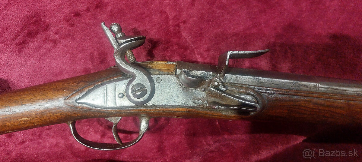 KRESADLOVÁ PUŠKA - 12