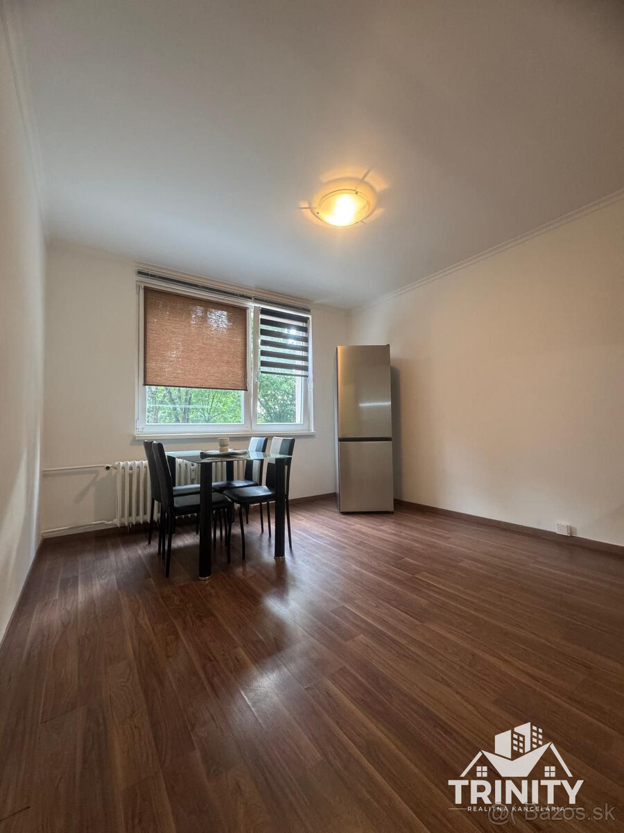 Na prenájom 1-izbový byt neďaleko stanice v Nových Zámkoch - 12