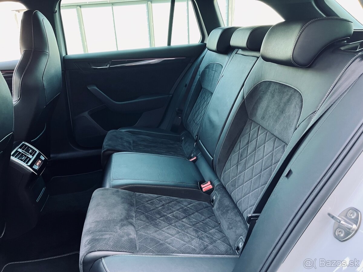 Škoda Superb Combi 2.0TDi DSG Sportline - 12