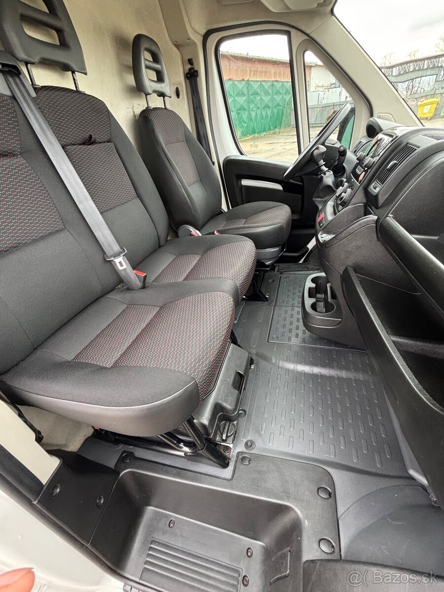 Citroen Jumper 2.2 - 12