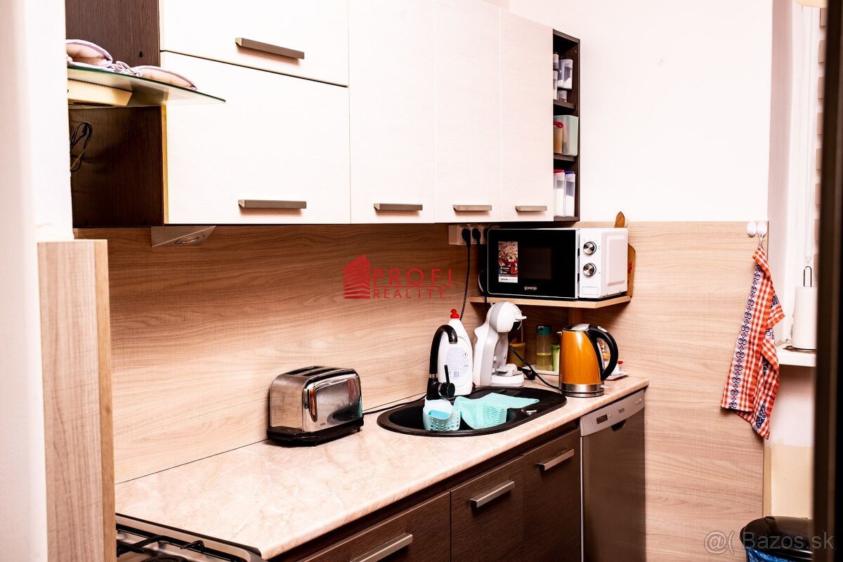 Nehnuteľnosť s dvoma bytovými jednotkami v blízkosti centra - 12