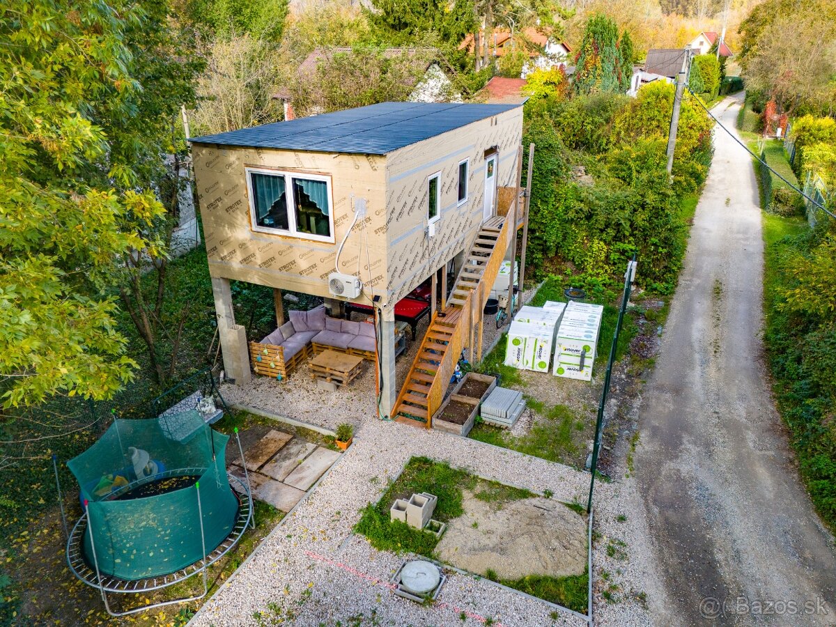 KOMPLETNE ZARIADENÝ 3I DREVODOM V CHATOVEJ OSADE BODÍKY - 12