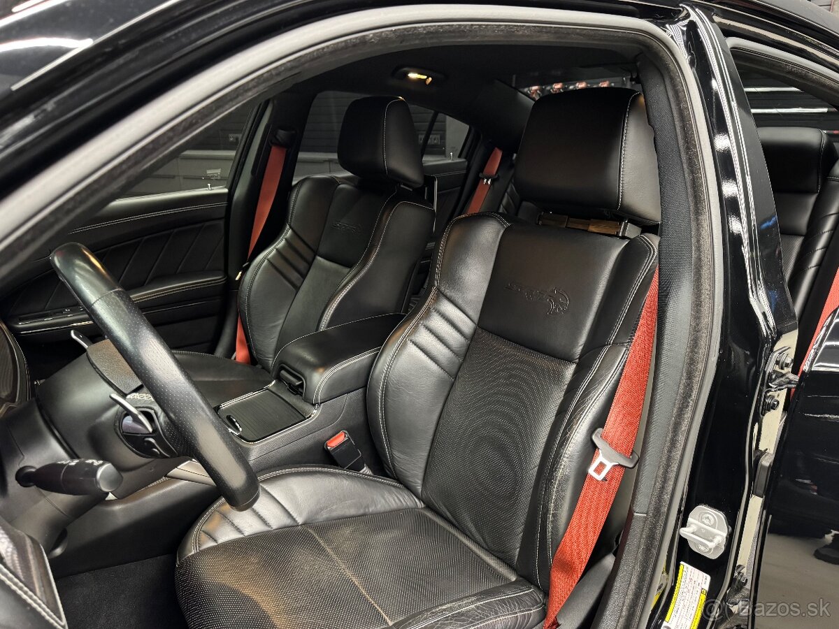 Dodge Charger 6.2 Hellcat - 12