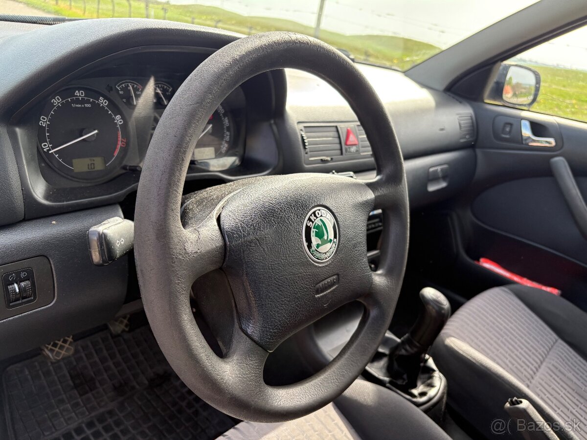 ŠKODA OCTAVIA 2.0 MPi - 12