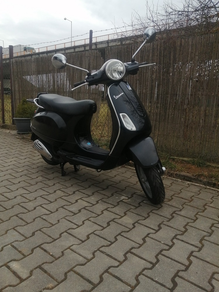 Piaggio Vespa LX 125 - 12