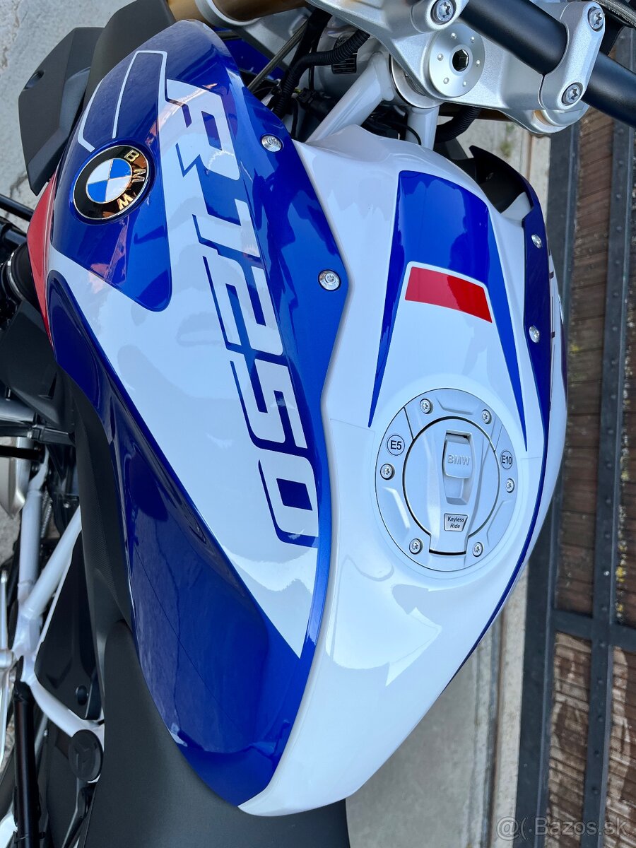 BMW R1250R - 12