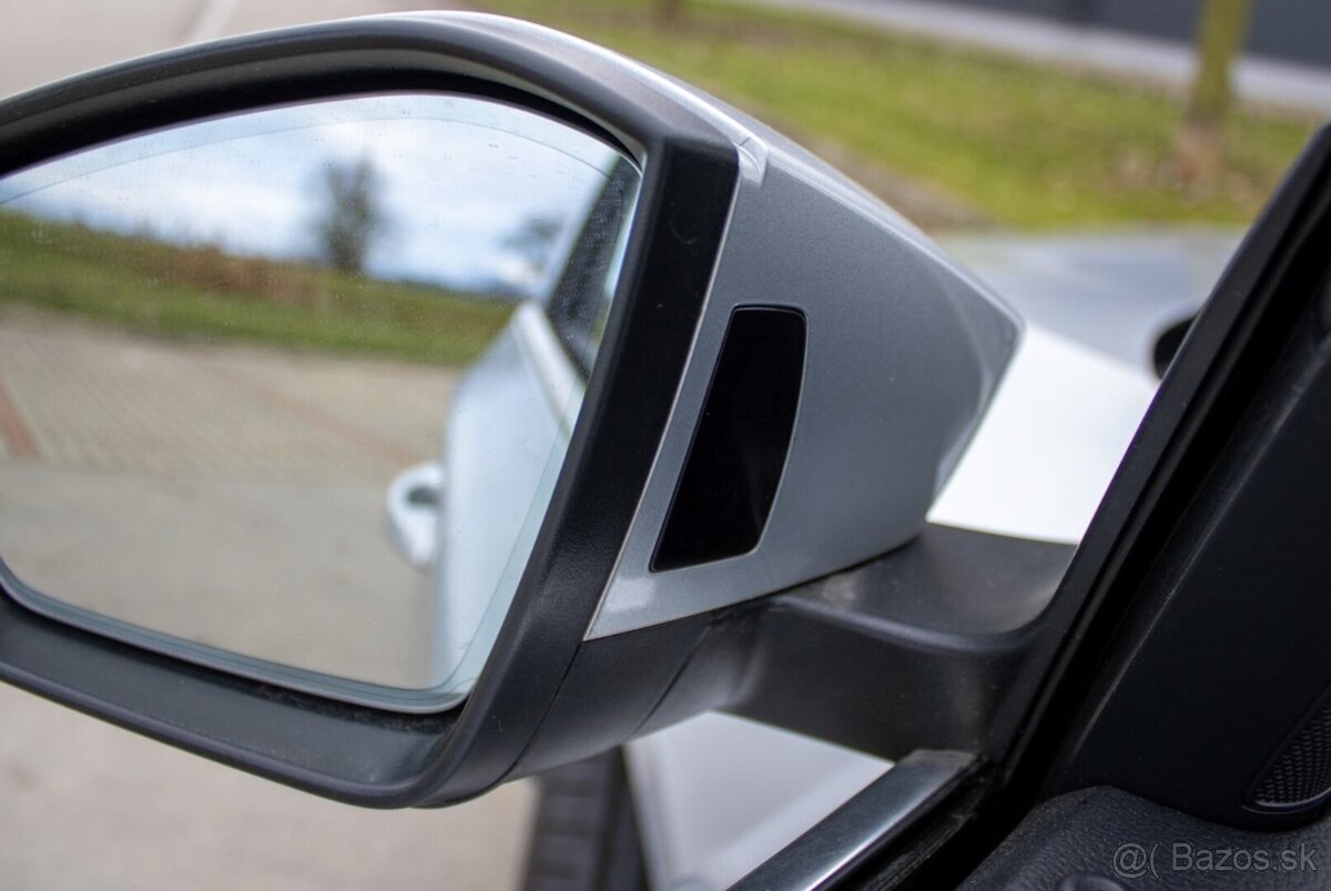 Škoda Superb Combi 2.0TDI DSG automat - 12