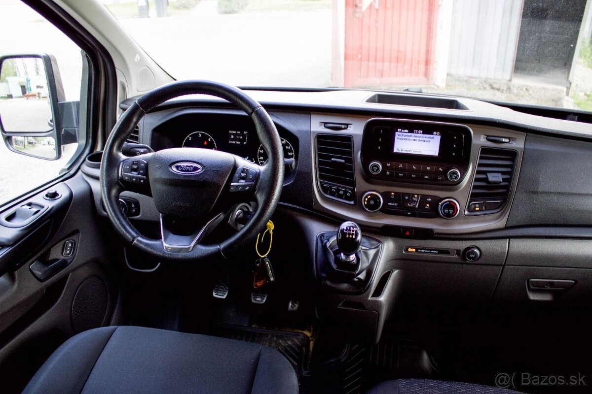 Ford Transit Custom - 9-miestne vozidlo + Starlink - 12