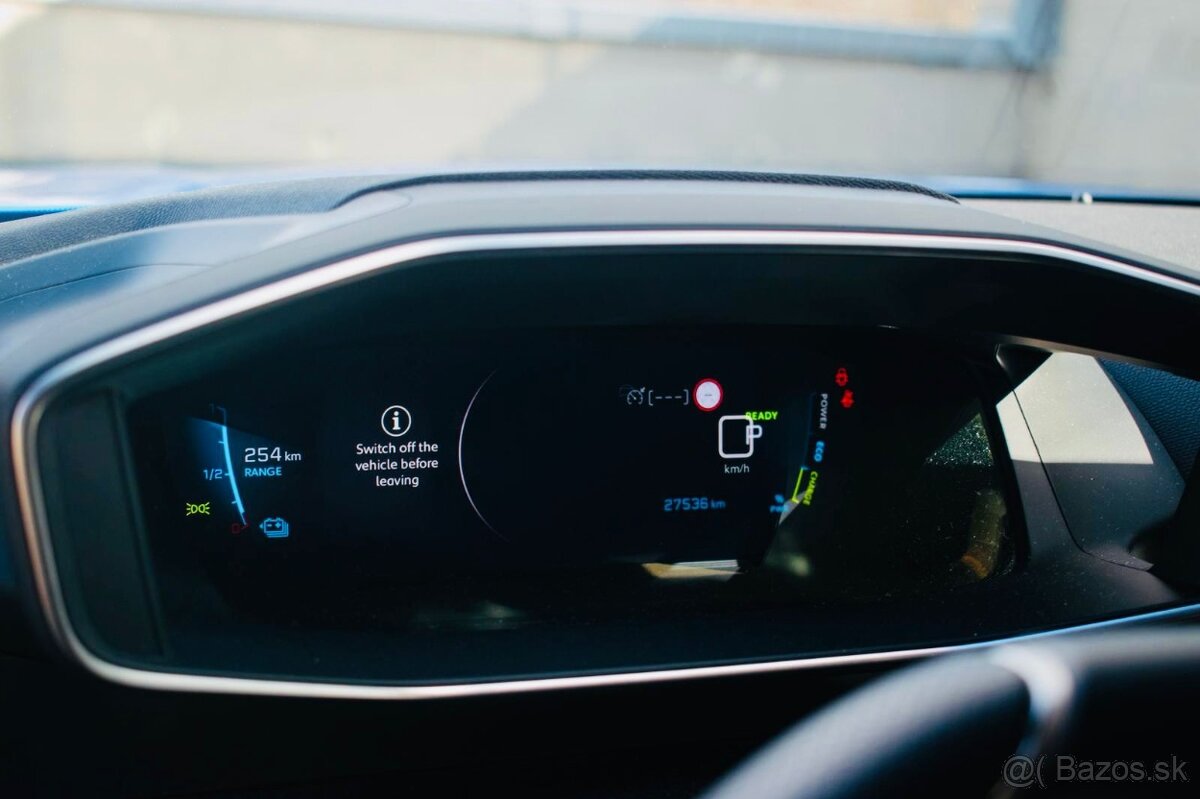 Peugeot 2008 GT - 12