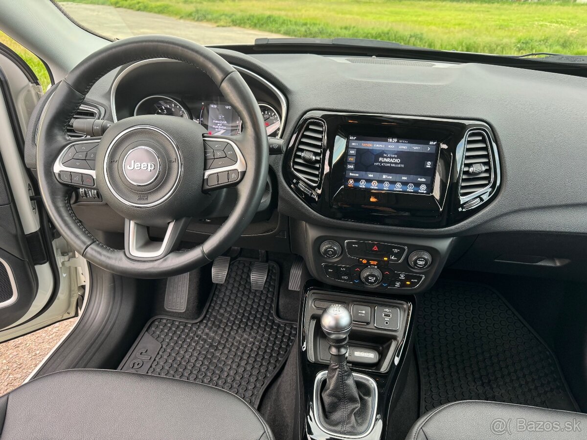 Jeep Compass 1.3 TURBO Night Eagle 96kW130HP M6 - 12