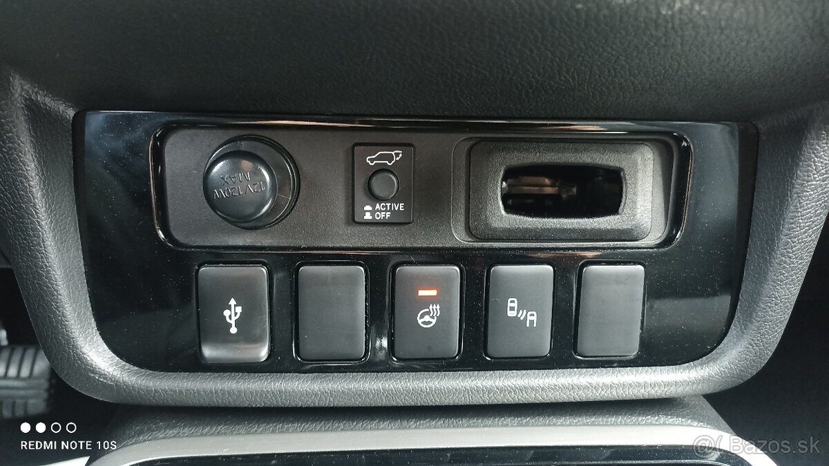 MITSUBISHI OUTLANDER 2,0 MIVEC 4WD CVT SPIRIT - 12